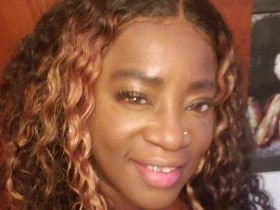 Curvy hot 40+ ebony milf from Seattle